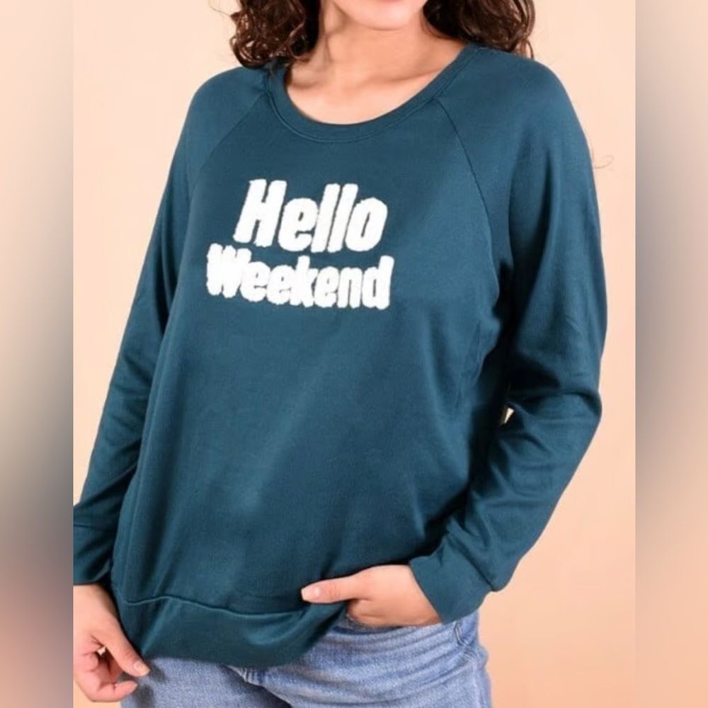 Green Hello Weekend long sleeve sweatshirt size small